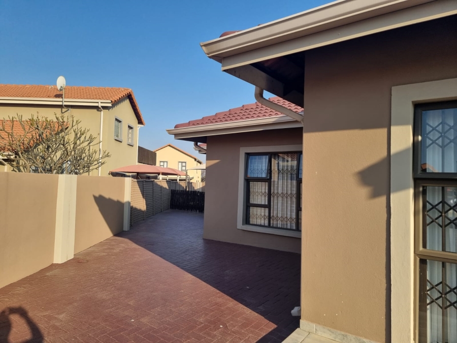 4 Bedroom Property for Sale in Rustenburg Central North West